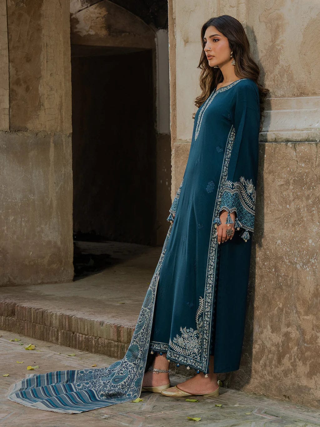 Lawn 3PC Embroidered Suit H-6142