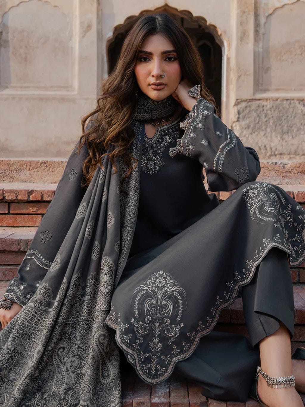 Lawn 3PC Embroidered Suit H-6144