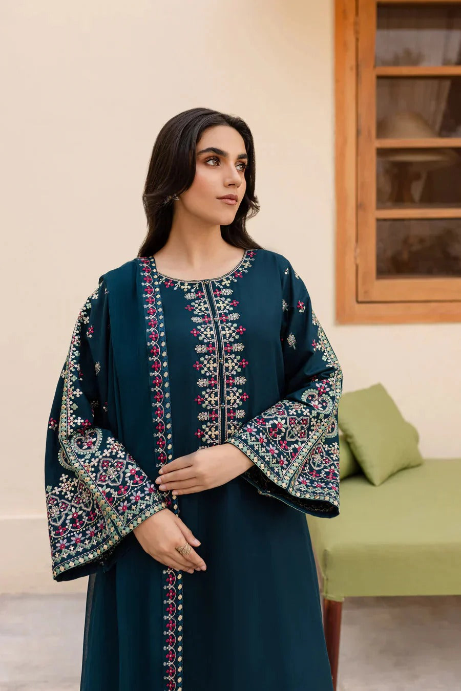 Lawn 3PC Embroidered Suit H-6136