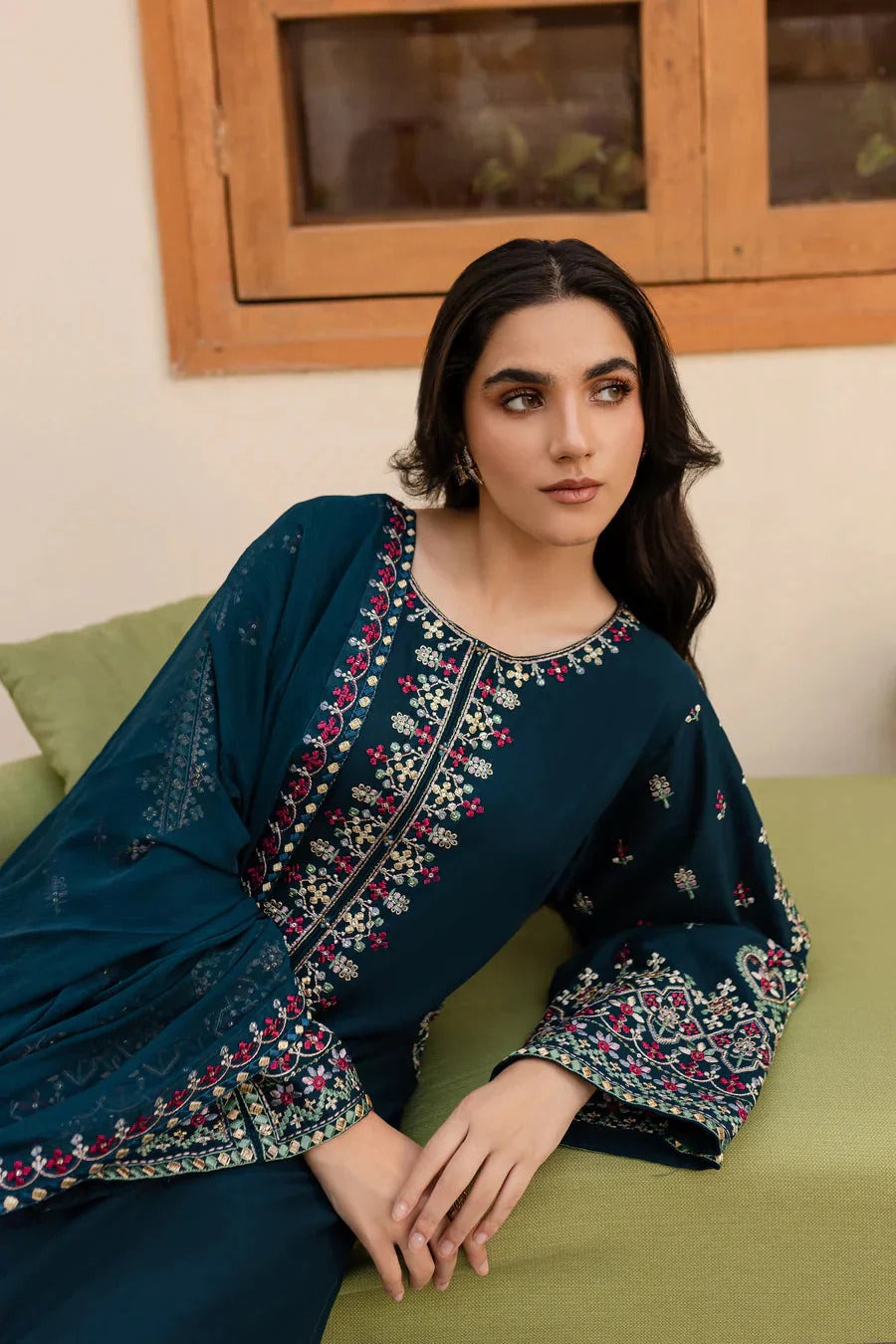 Lawn 3PC Embroidered Suit H-6136