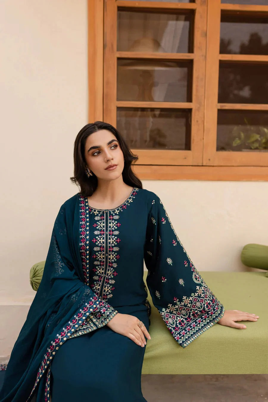 Lawn 3PC Embroidered Suit H-6136